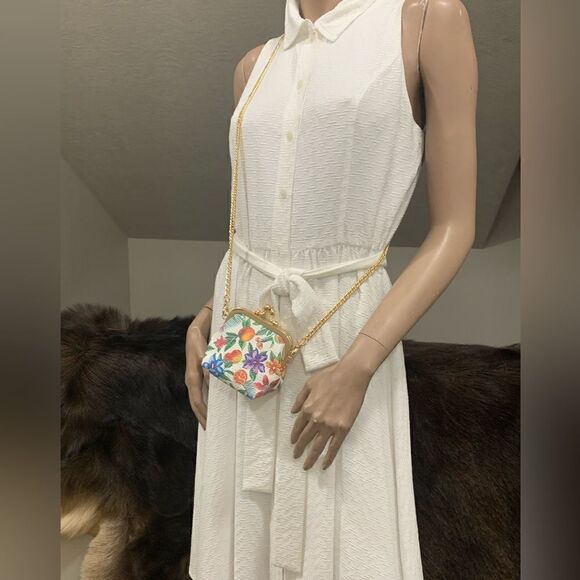 Handmade Genuine Leather Floral Embossed Wristlet/Coin Pouch/Crossbody - Picture 8 of 15